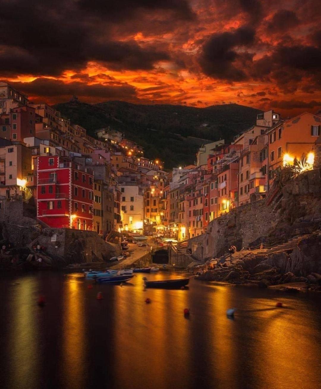 La Casetta Del Vicolo La Spezia Bagian luar foto